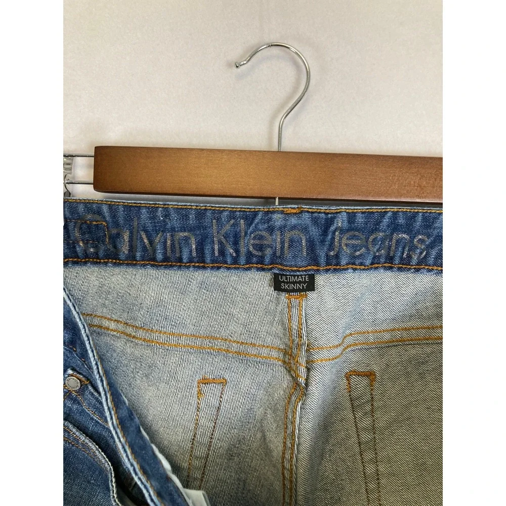 Classic Calvin Klein Jeans Womens 31/12 Blue Ultimate Skinny‎ Mid Rise Denim